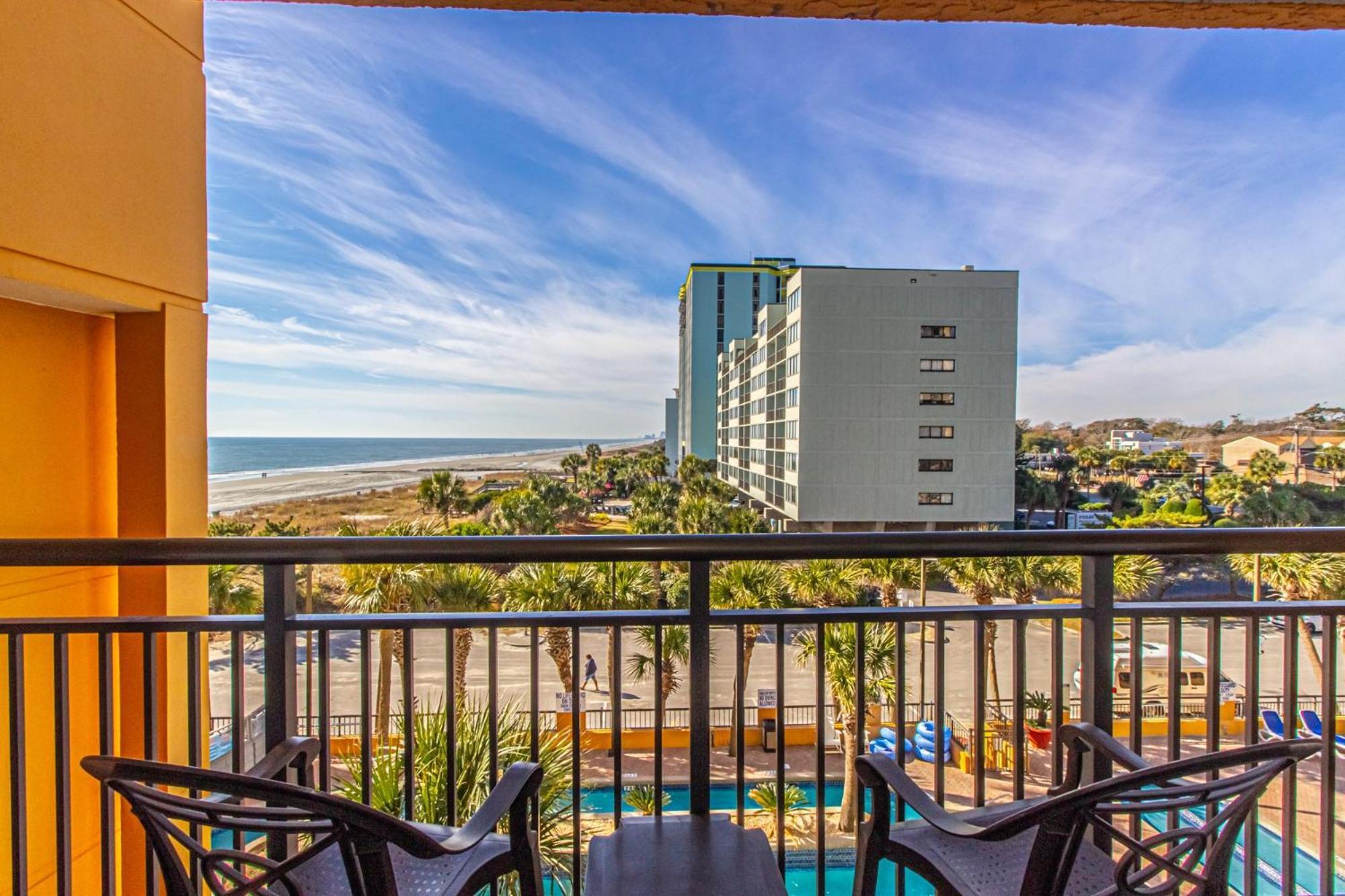 Oversized Ocean View Queen Suite With Beautiful Fireplace And Accents - Sleeps 4 Guests! Myrtle Beach Oda fotoğraf