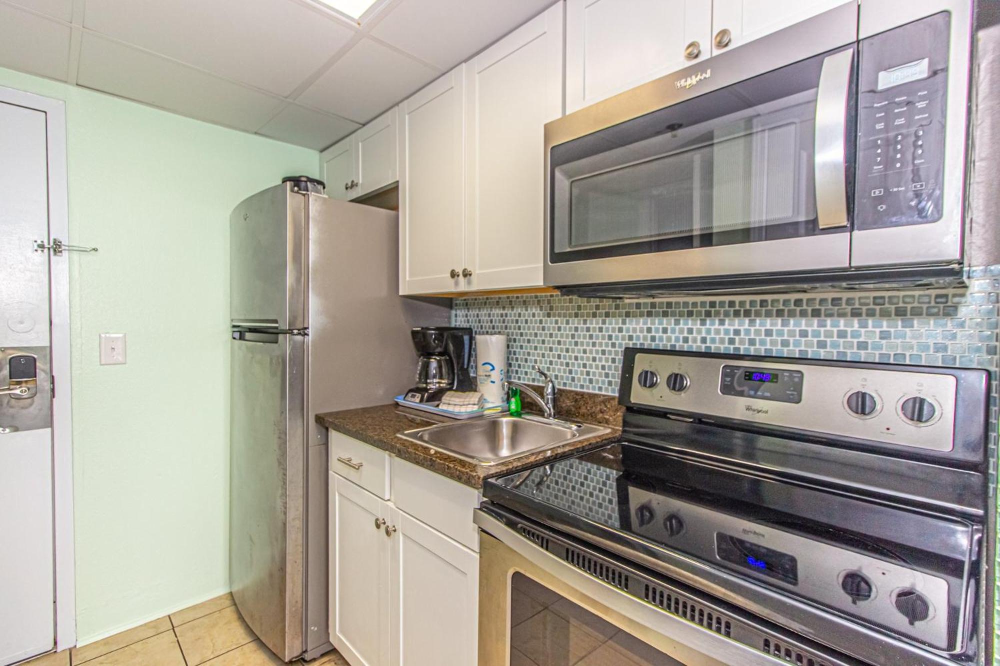 Oversized Ocean View Queen Suite With Beautiful Fireplace And Accents - Sleeps 4 Guests! Myrtle Beach Oda fotoğraf