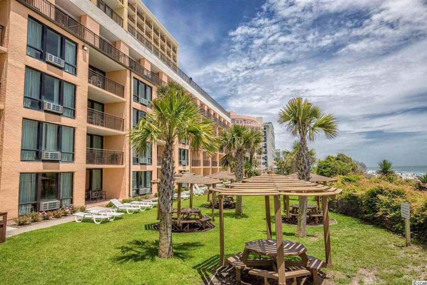 Oversized Ocean View Queen Suite With Beautiful Fireplace And Accents - Sleeps 4 Guests! Myrtle Beach Oda fotoğraf