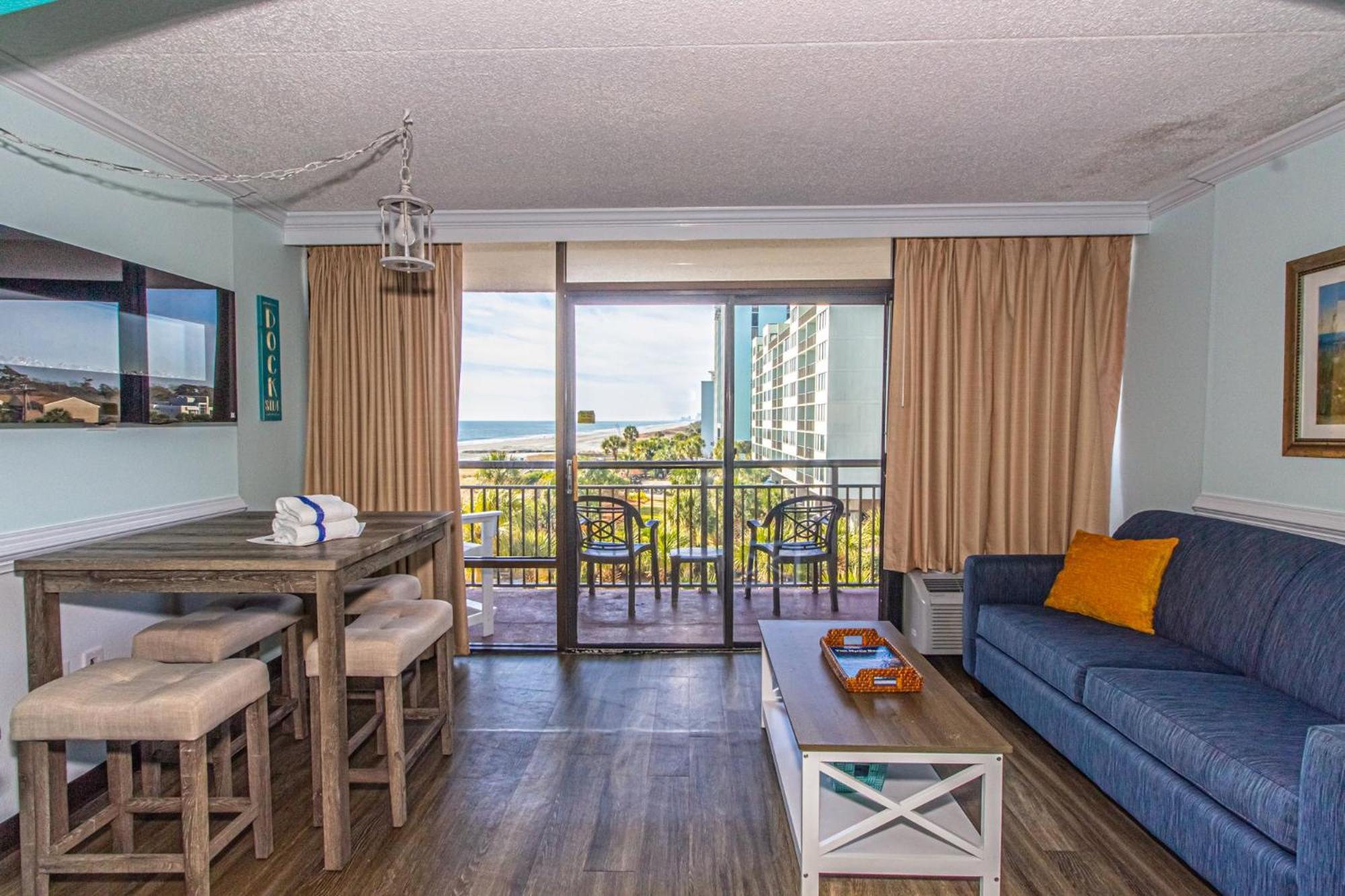 Oversized Ocean View Queen Suite With Beautiful Fireplace And Accents - Sleeps 4 Guests! Myrtle Beach Oda fotoğraf
