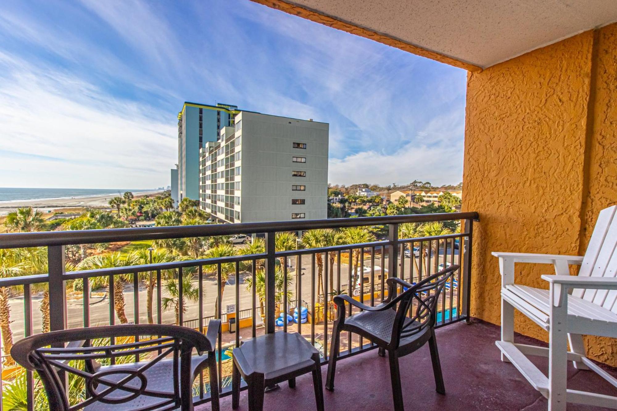 Oversized Ocean View Queen Suite With Beautiful Fireplace And Accents - Sleeps 4 Guests! Myrtle Beach Oda fotoğraf